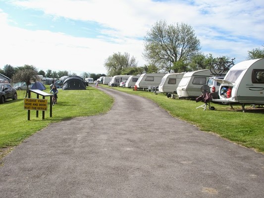 Giants Head Caravan & Camping Park